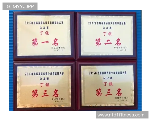 南京网球队与重庆网球队赛后复盘探讨灵活性战术的应用与效果